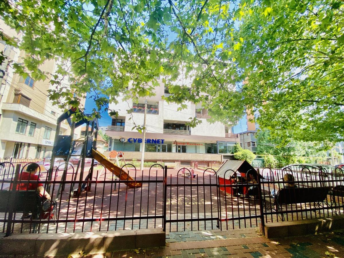 New City Studios With Balcony บูคาเรสต์ ภายนอก รูปภาพ