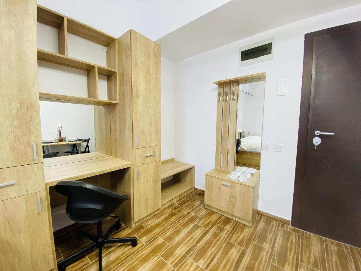New City Studios With Balcony บูคาเรสต์ ภายนอก รูปภาพ