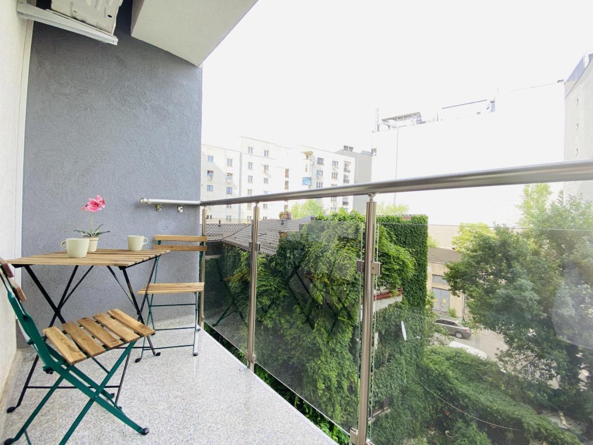 New City Studios With Balcony บูคาเรสต์ ภายนอก รูปภาพ